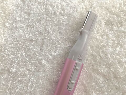 ダイソー 300円のフェイス 眉用シェーバーを大検証 気になる使い心地は 暮らしニスタ ダイソー 300円のフェイス 眉用シェーバーを大検証 気になる使い心地は 暮らしニスタ
