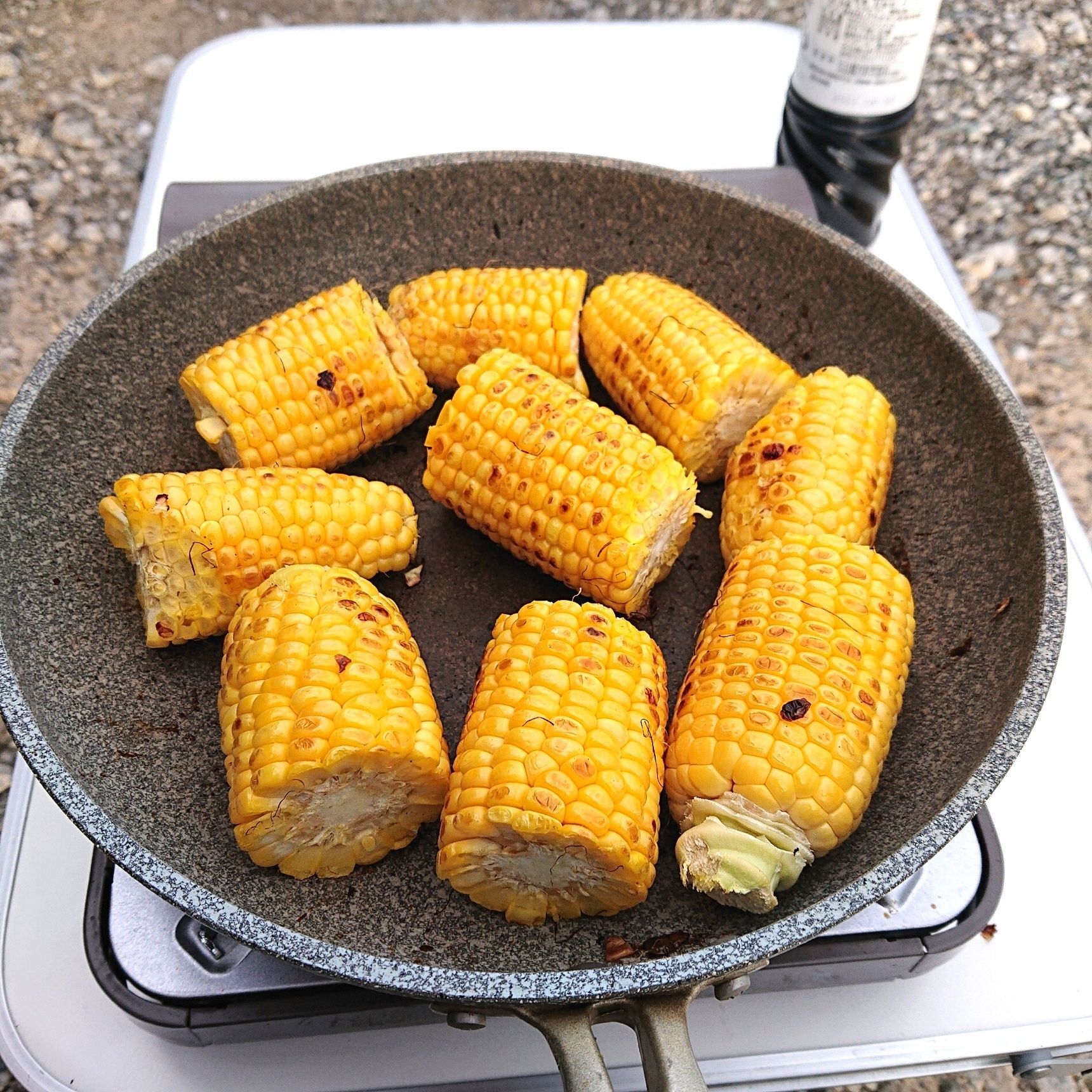 フライパンで簡単とうもろこしの激ウマ焦がし醤油焼き 暮らしニスタ