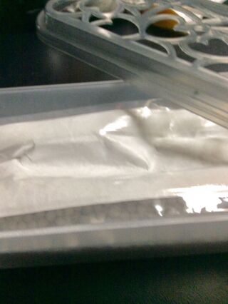 透明でコンパクト ちょっとおしゃれな容器の炭のパワーで 湿気取り 暮らしニスタ 透明でコンパクト ちょっとおしゃれな容器の炭のパワーで 湿気取り 暮らしニスタ