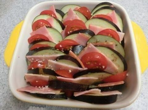 ジュワ 美味すぎ注意 なすとトマトの重ねチーズ焼き 暮らしニスタ