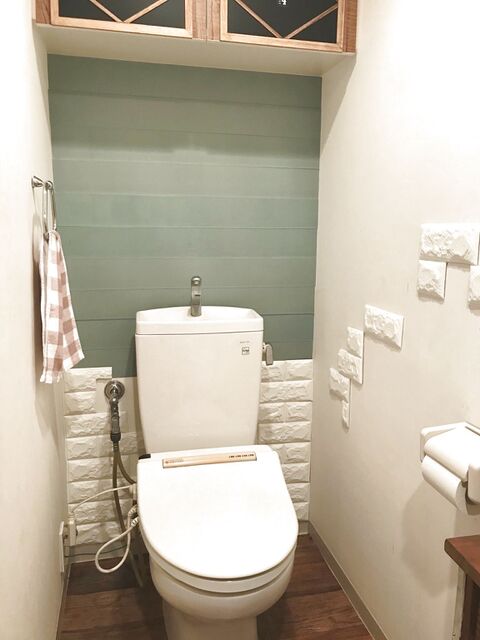 材料費1000円所要時間1時間 汚れも隠せる セリアでトイレの簡単イメチェン 暮らしニスタ