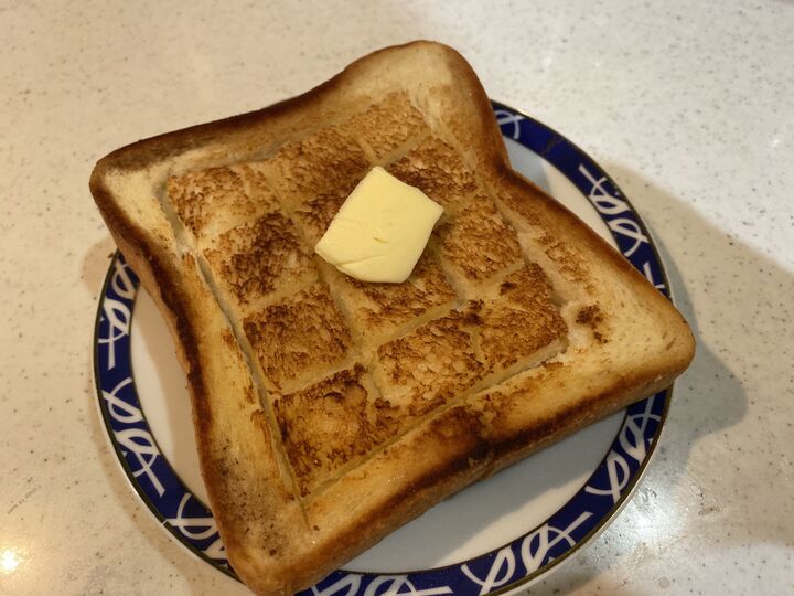 最強に美味しいトーストを作るコツとは?トースター・グリル・フライパンで比較してみた