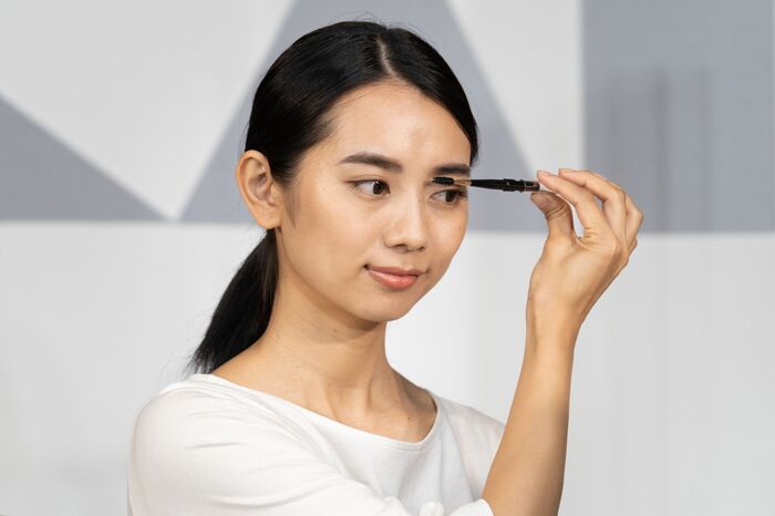 年保存版 自分に似合う眉毛の整え方 ボサボサ眉からマスク美人へ 暮らしニスタ 年保存版 自分に似合う眉毛の整え方 ボサボサ眉からマスク美人へ 暮らしニスタ