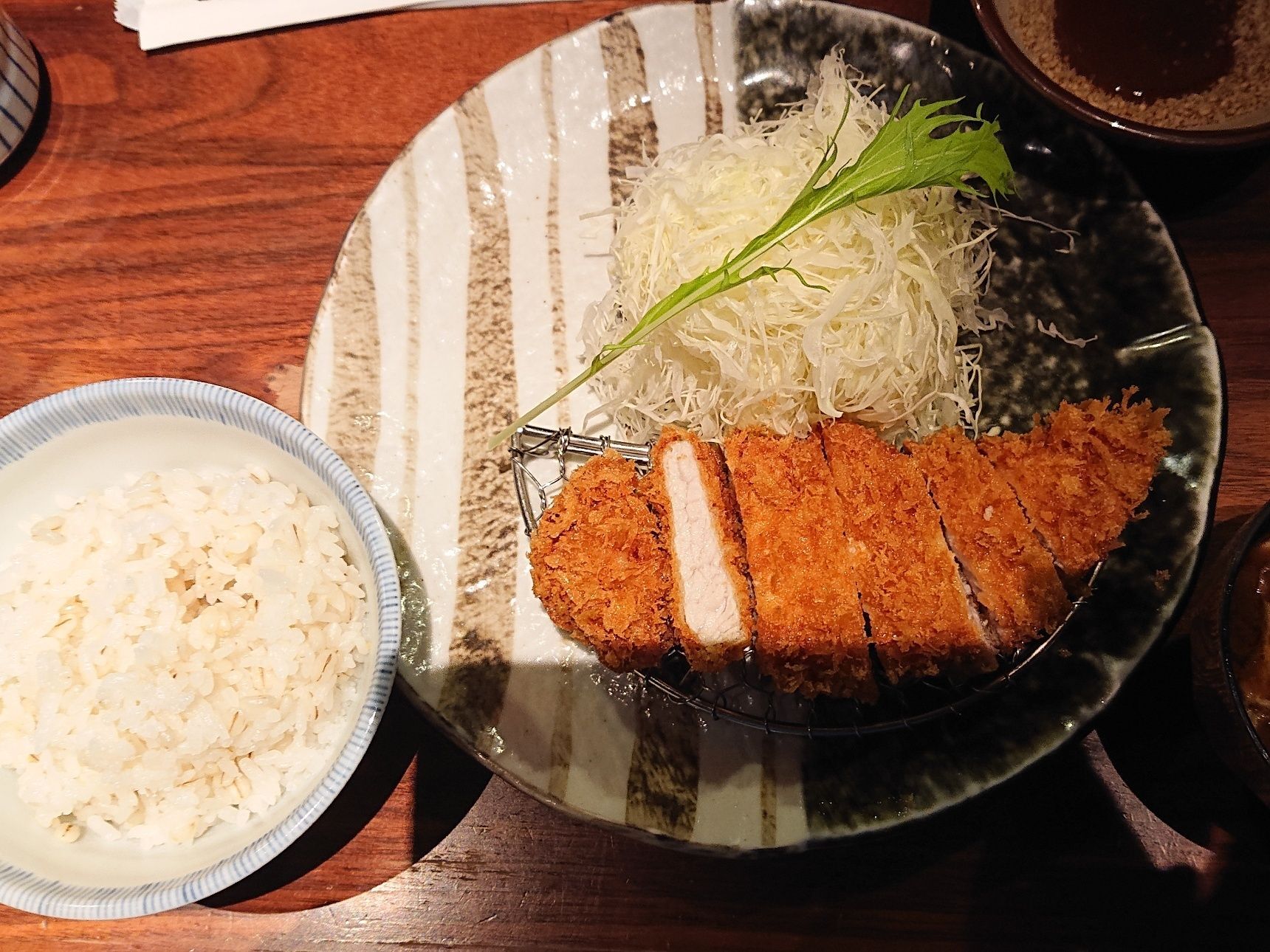 本日のお外ＬＵＮＣＨ　”　と　ん　か　つ　”　　「かつくら」　