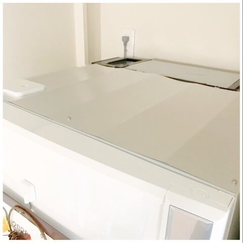 セリアの コンロ レンジマット を使って冷蔵庫の上の汚れ防止 暮らしニスタ セリアの コンロ レンジマット を使って冷蔵庫の上の汚れ防止 暮らしニスタ