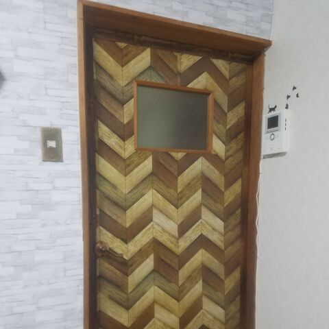 古い 汚い リビングのドアをモールディングでリメイク 暮らしニスタ 古い 汚い リビングのドアをモールディングでリメイク 暮らしニスタ