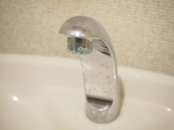 トイレタンクの蛇口の“5年モノ”の汚れをキレイにしたい!!【試してみた】