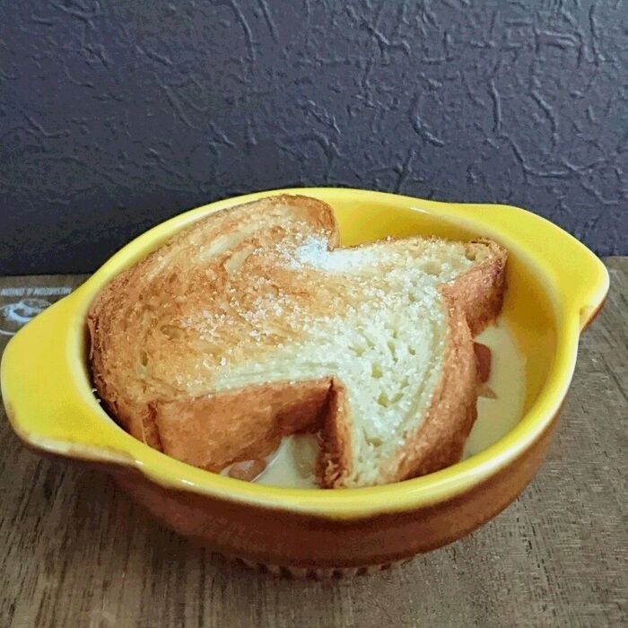 デニッシュパンとりんごのグラタン風デザート