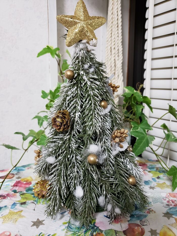 【100均DIY】フェイクのもみの木で大人かわいいクリスマスツリー