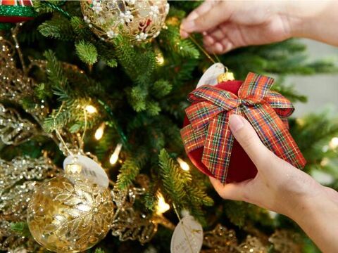 裏技 コツ おしゃれで可愛いクリスマスツリーの飾り方 暮らしニスタ 裏技 コツ おしゃれで可愛いクリスマスツリーの飾り方 暮らしニスタ