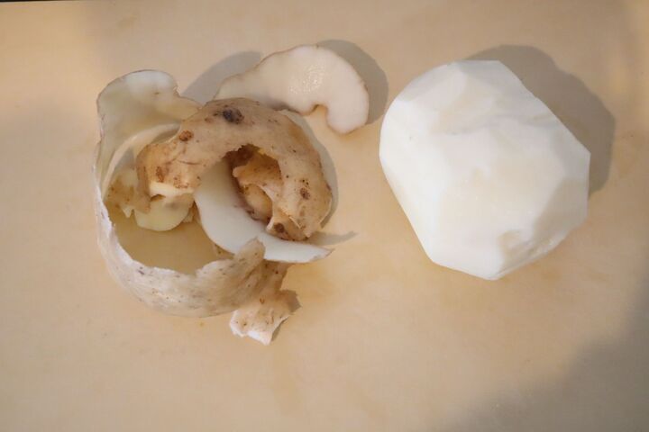 捨てずに活用!じゃがいもの皮で家じゅうピカピカ♪