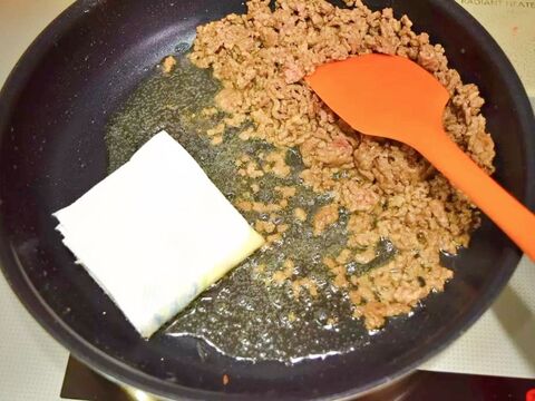 ひき肉と玉ねぎのオムレツ 暮らしニスタ