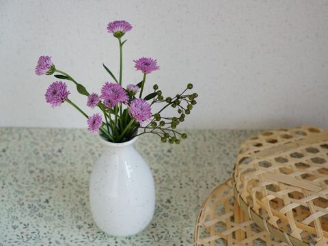 仏花のイメージを払拭できる オシャレな菊のアレンジ方法 暮らしニスタ 仏花のイメージを払拭できる オシャレな菊のアレンジ方法 暮らしニスタ