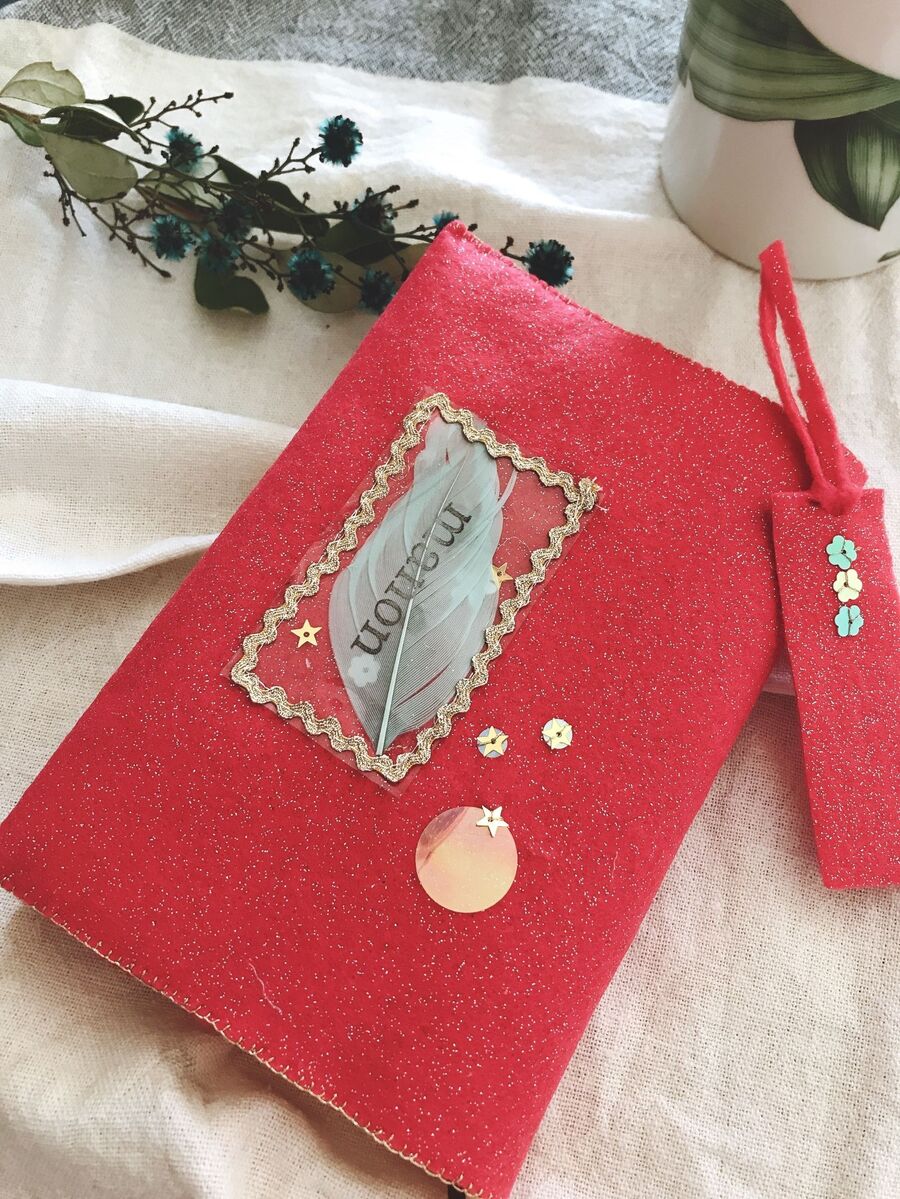 100均フェルトで 簡単ブックカバー 暮らしニスタ 100均フェルトで 簡単ブックカバー 暮らしニスタ