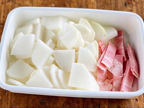 大根とベーコンのほったらかし煮 副菜 簡単レシピ 時短 節約 煮物 暮らしニスタ 大根とベーコンのほったらかし煮 副菜 簡単レシピ 時短 節約 煮物 暮らしニスタ