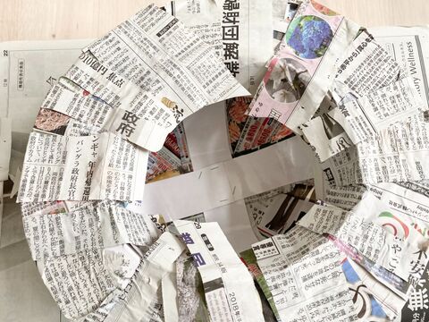 新聞紙で作って楽しい 身につけて楽しい ペーパーハットの作り方 暮らしニスタ 新聞紙で作って楽しい 身につけて楽しい ペーパーハットの作り方 暮らしニスタ