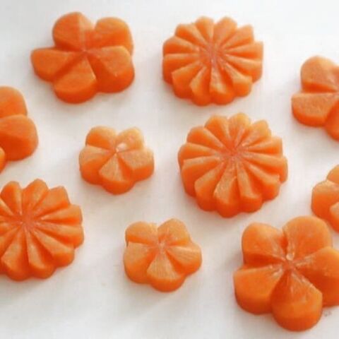 今さら聞けない ねじり梅の飾り切りの切り方 お料理の見栄えupしますよ 暮らしニスタ 今さら聞けない ねじり梅の飾り切りの切り方 お料理の見栄えupしますよ 暮らしニスタ