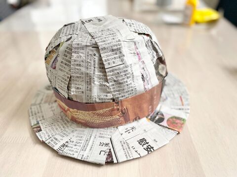 新聞紙で作って楽しい 身につけて楽しい ペーパーハットの作り方 暮らしニスタ