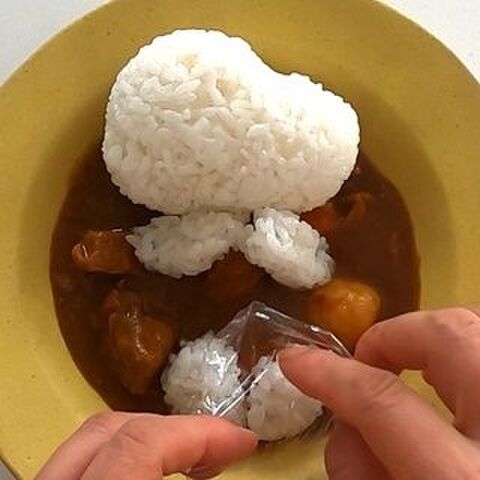 ごはんと海苔だけで出来るお手軽キャラカレー のんびりスヌーピーのデコカレー 動画レシピあり 暮らしニスタ