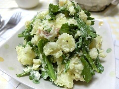 生春菊にハマります 春菊と梅のポテトサラダ 暮らしニスタ