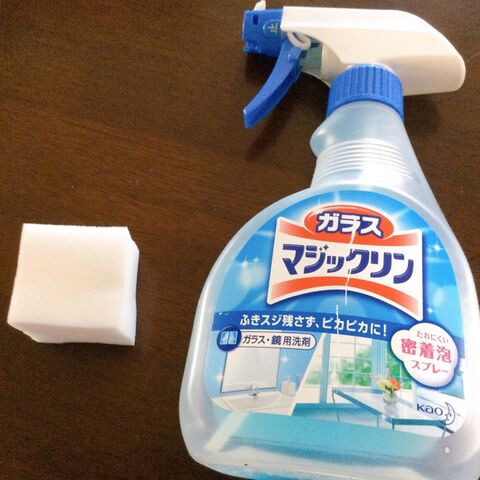 ガラスマジックリンをキッチンの棚の掃除に使ってみました 暮らしニスタ ガラスマジックリンをキッチンの棚の掃除に使ってみました 暮らしニスタ
