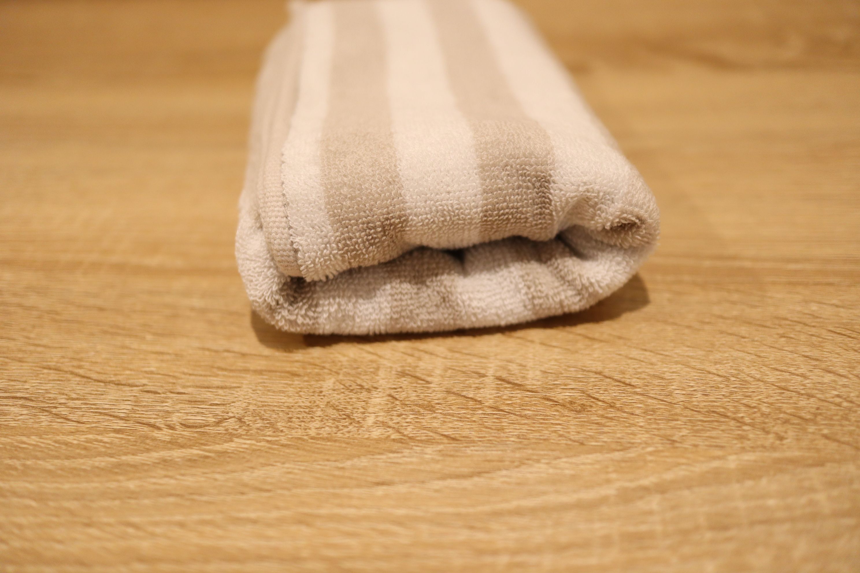 タオルのたたみ方を変えるだけで収納力up 生活感ともサヨナラ 暮らしニスタ