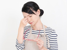 疲れ目、視力低下…「目の不調」、感じてる？ 気になる原因と、おうちケア事情をリサーチ！
