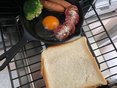 魚焼きグリルで作る あらびきブラックペパーをきかせたシャキッと食欲のでる朝ごパン 暮らしニスタ 魚焼きグリルで作る あらびきブラックペパーをきかせたシャキッと食欲のでる朝ごパン 暮らしニスタ