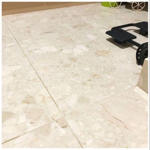 玄関タイルの目地汚れ メラミンスポンジが 暮らしニスタ 玄関タイルの目地汚れ メラミンスポンジが 暮らしニスタ