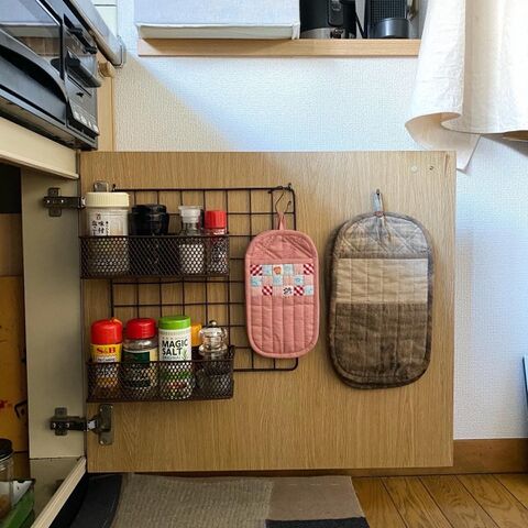 セリアで購入したワイヤーラックで調味料収納 暮らしニスタ セリアで購入したワイヤーラックで調味料収納 暮らしニスタ