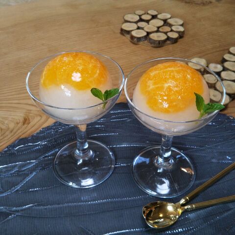 100均のアイスボール製氷器を使って すりおろし天かぶとみかんのさっぱりゼリー おしゃれデザート 暮らしニスタ 100均のアイスボール製氷器を使って すりおろし天かぶとみかんのさっぱりゼリー おしゃれデザート 暮らしニスタ