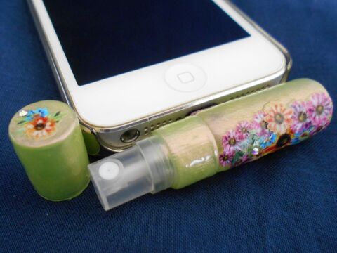 消毒スプレーをスマホに ネイルアートアトマイザー直付けバージョン 暮らしニスタ 消毒スプレーをスマホに ネイルアートアトマイザー直付けバージョン 暮らしニスタ