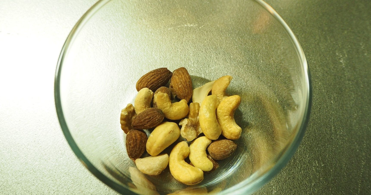 余ったミックスナッツが絶品の アレ に変身 暮らしニスタ