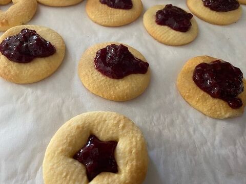 ホットケーキミックスでしっとり星がキラキラクッキー 暮らしニスタ