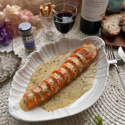 丸ごと煮込むからおいしい 人参のミルク煮セージバター風味 暮らしニスタ