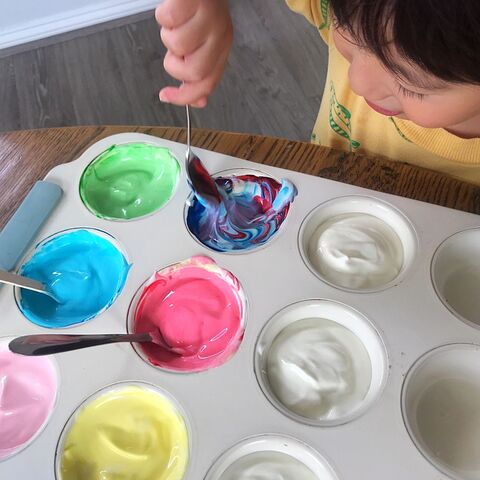 子供と遊ぶ 手作り絵の具でお風呂ペインティング 暮らしニスタ 子供と遊ぶ 手作り絵の具でお風呂ペインティング 暮らしニスタ