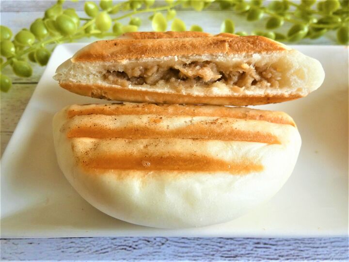 これぞ肉まんの新しい食べ方!“カリッ&ジュワーの焼き肉まん”を試してみた!