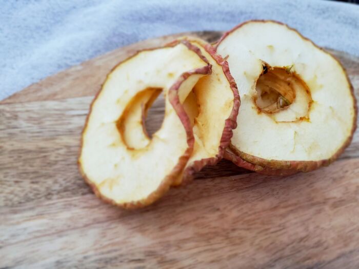 余ったミカン リンゴを活用 切って干すだけのドライフルーツを手作りしてみた 暮らしニスタ 余ったミカン リンゴを活用 切って干すだけのドライフルーツを手作りしてみた 暮らしニスタ