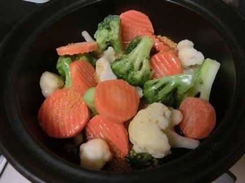 冷凍野菜ミックスですぐできる ゴロゴロ野菜のチーズクリームスープ 暮らしニスタ