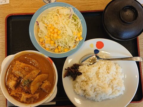 松屋 マッサマンカレー 暮らしニスタ