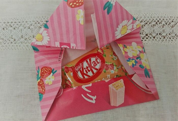 キットカット の外袋が意外と使える オススメ活用術3連発 暮らしニスタ キットカット の外袋が意外と使える オススメ活用術3連発 暮らしニスタ