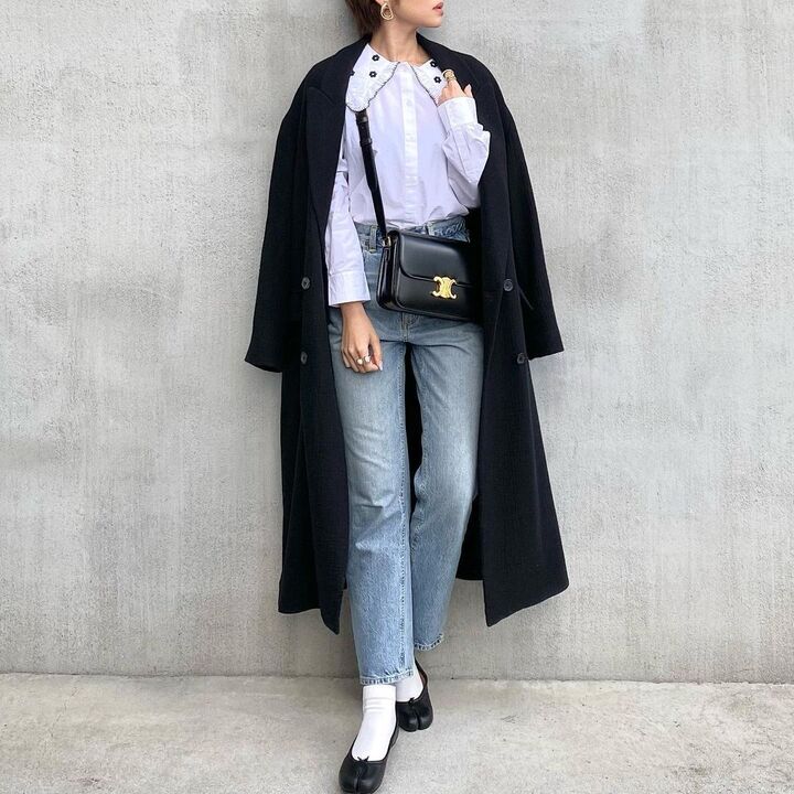 【ZARA】あまりの人気に再販!トレンドの「お嬢様襟」トップスはデニムでカジュアルダウンがマスト