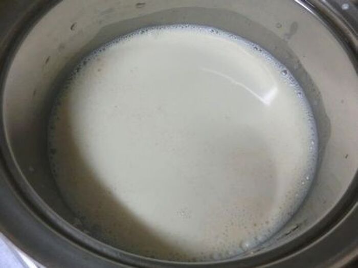1.豆乳に粉ゼラチンを入れて煮とかす