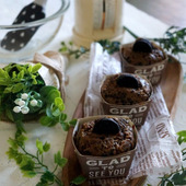 チョコもバターも不要！あのお菓子を使って♪チョコとコーヒーのカップケーキ