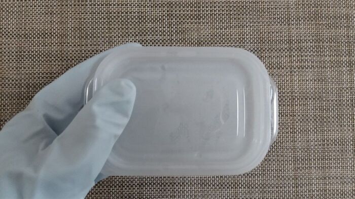 保存容器のニオイ取りがこれで 身近なもので消臭効果を検証 暮らしニスタ