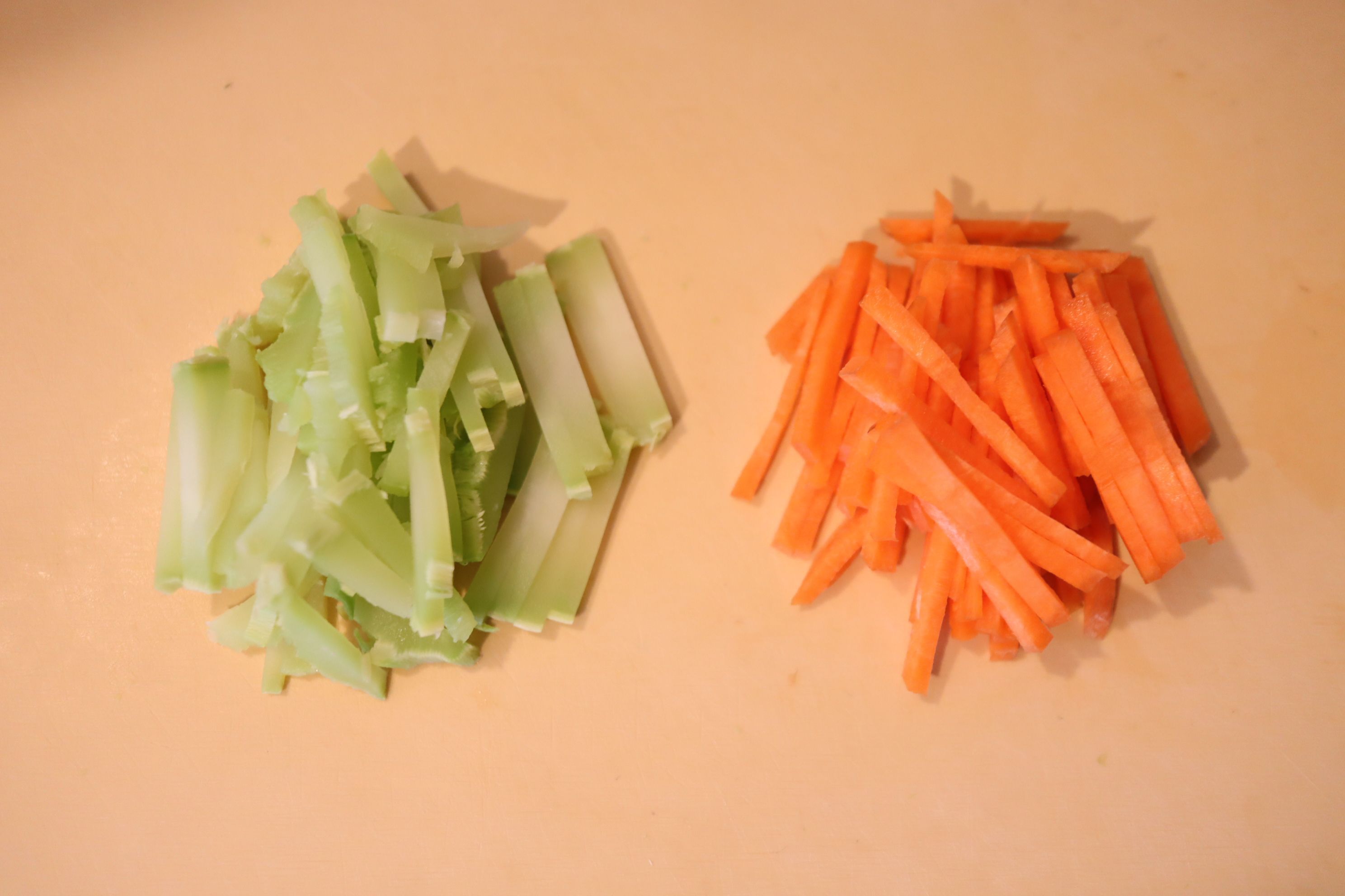 思わず快感 ブロッコリーの皮を一瞬でむく方法とは 暮らしニスタ