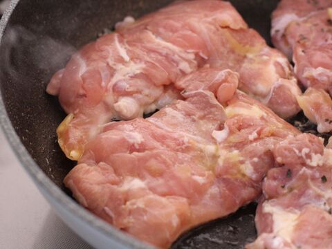シンプルに美味しいガーリックチキン 下味冷凍レシピ 暮らしニスタ