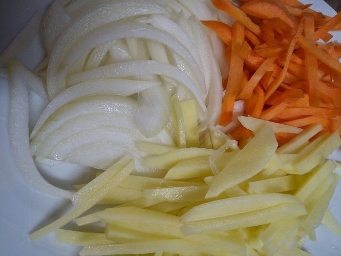 野菜を切る