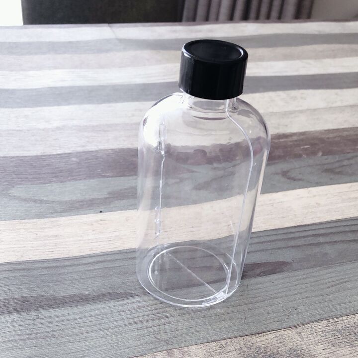 【キャンドゥ】100均でまさかの「ペットボトル」を発見!?何を入れるの?