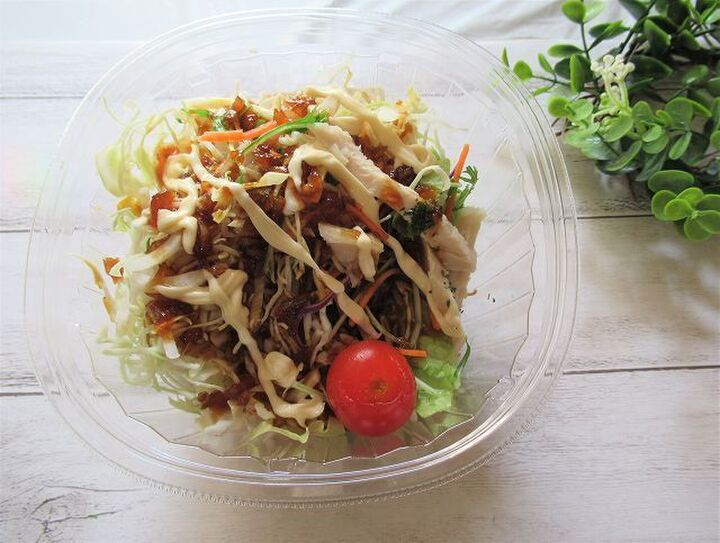 【セブンイレブン】低カロリーでも大満足!ダイエッター必見の激ウマサラダ